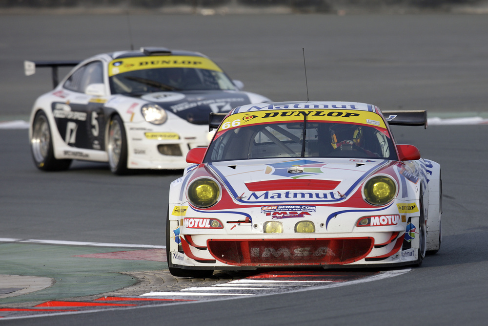 Team Matmuts 911 GT3 RSR in the chicanes