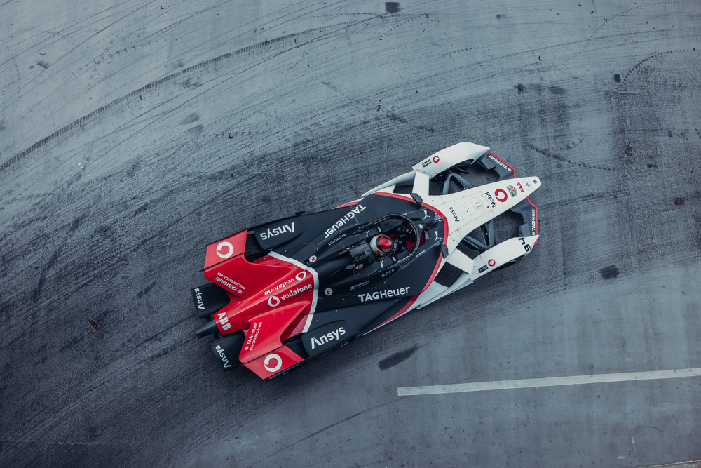Porsche’s Wehrlein scores points in London Formula E race