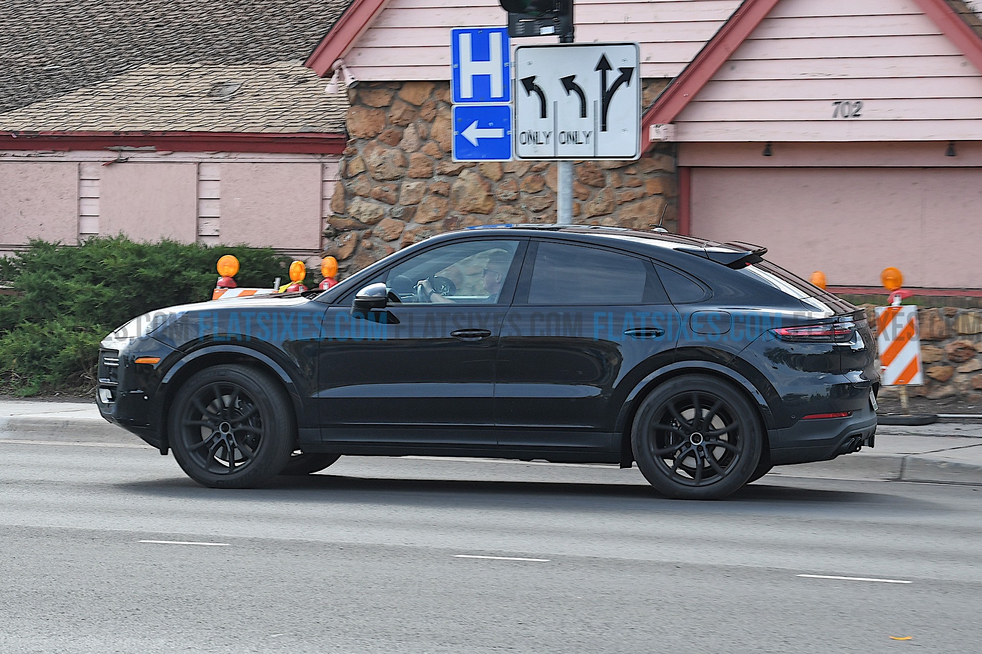 2023 Porsche Cayenne Coupe spied testing in Colorado