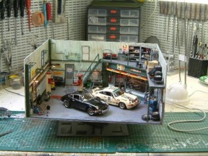 Porsche 911 diorama garage to scale