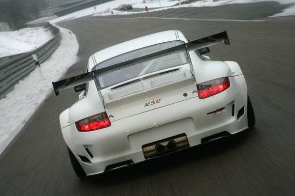 Huge wing on the new 2009 GT3 Porsche RSR