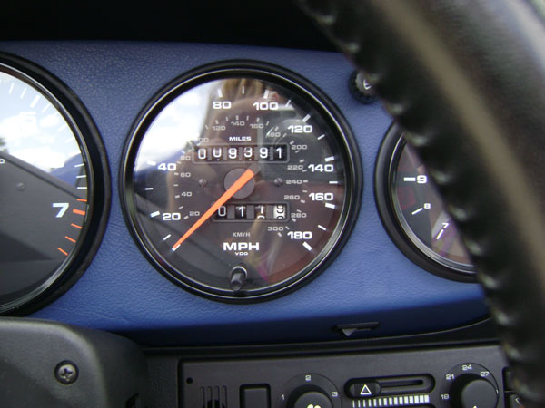 seinfeld-1994-porsche-speedster-odometer