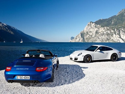 2011 Porsche 911 Carrera GTS Coupe and Cabriolet
