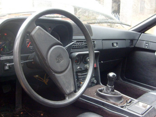 Steering wheel of Kiss bandmember Eric Car's 1980 Porsche 924