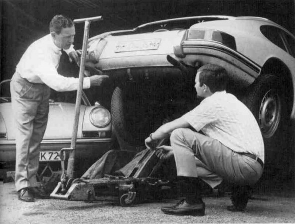 Ferry and Butzi Porsche examining a 911