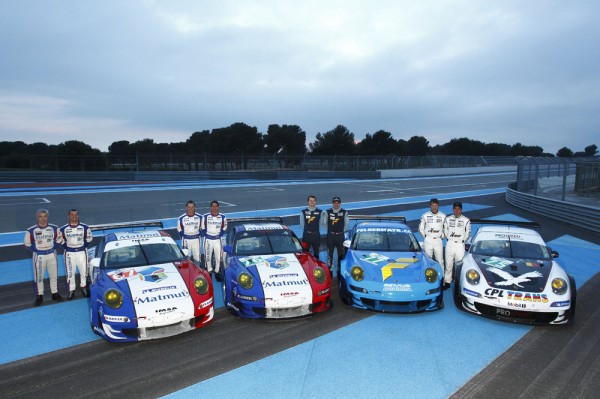 Porsche teams testing at Le Mans