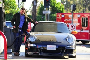 Patrick Dempsey Filling his Porsche