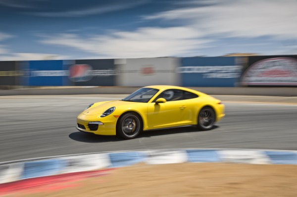 2013-Porsche-911-Carrera-4S-side-turn-in-motion