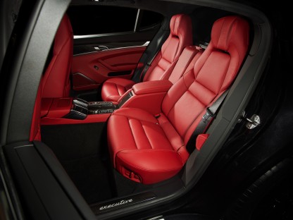 2014 Porsche Panamera Turbo Executive interior