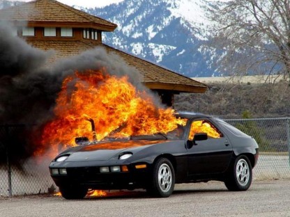 Porsche 928 on fire.