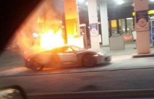 Porsche 918 fire at gas station toronto