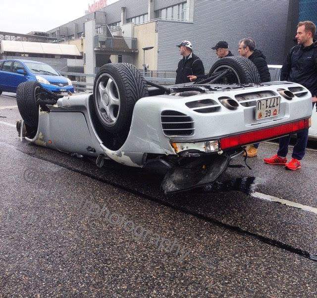 Porsche 959 Crash Switzerland