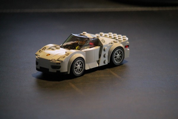 Porsche 918 Lego