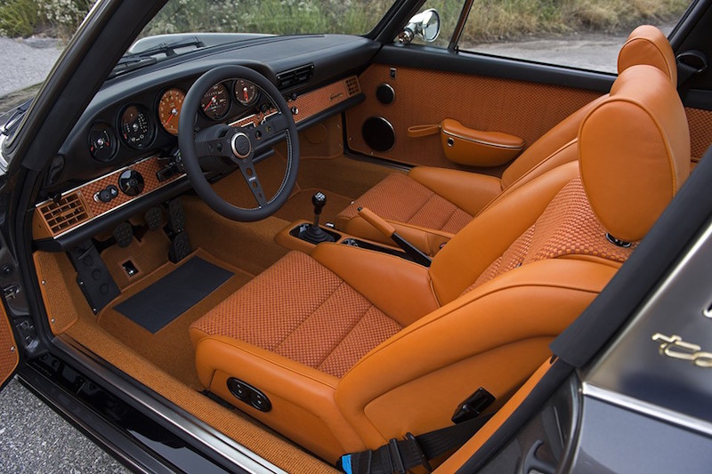 Singer-Porsche-911-Targa-interior