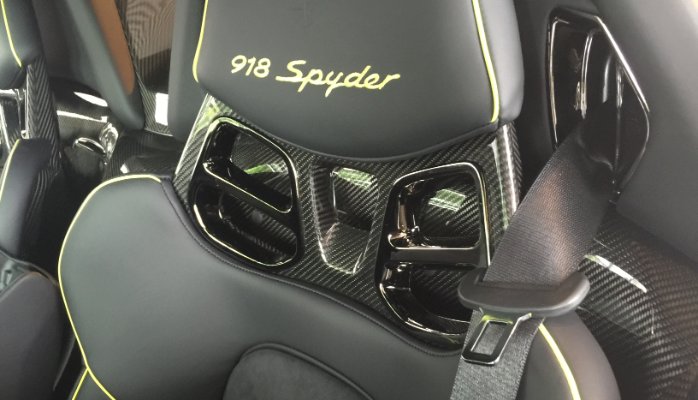 Porsche 918 Seatbelt recall