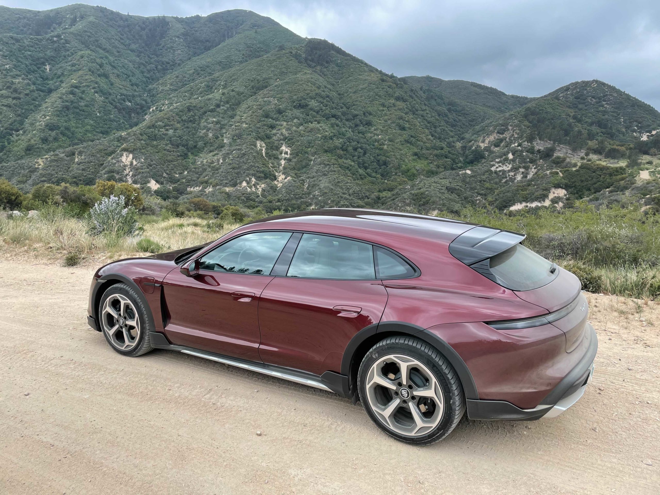 Porsche cross turismo