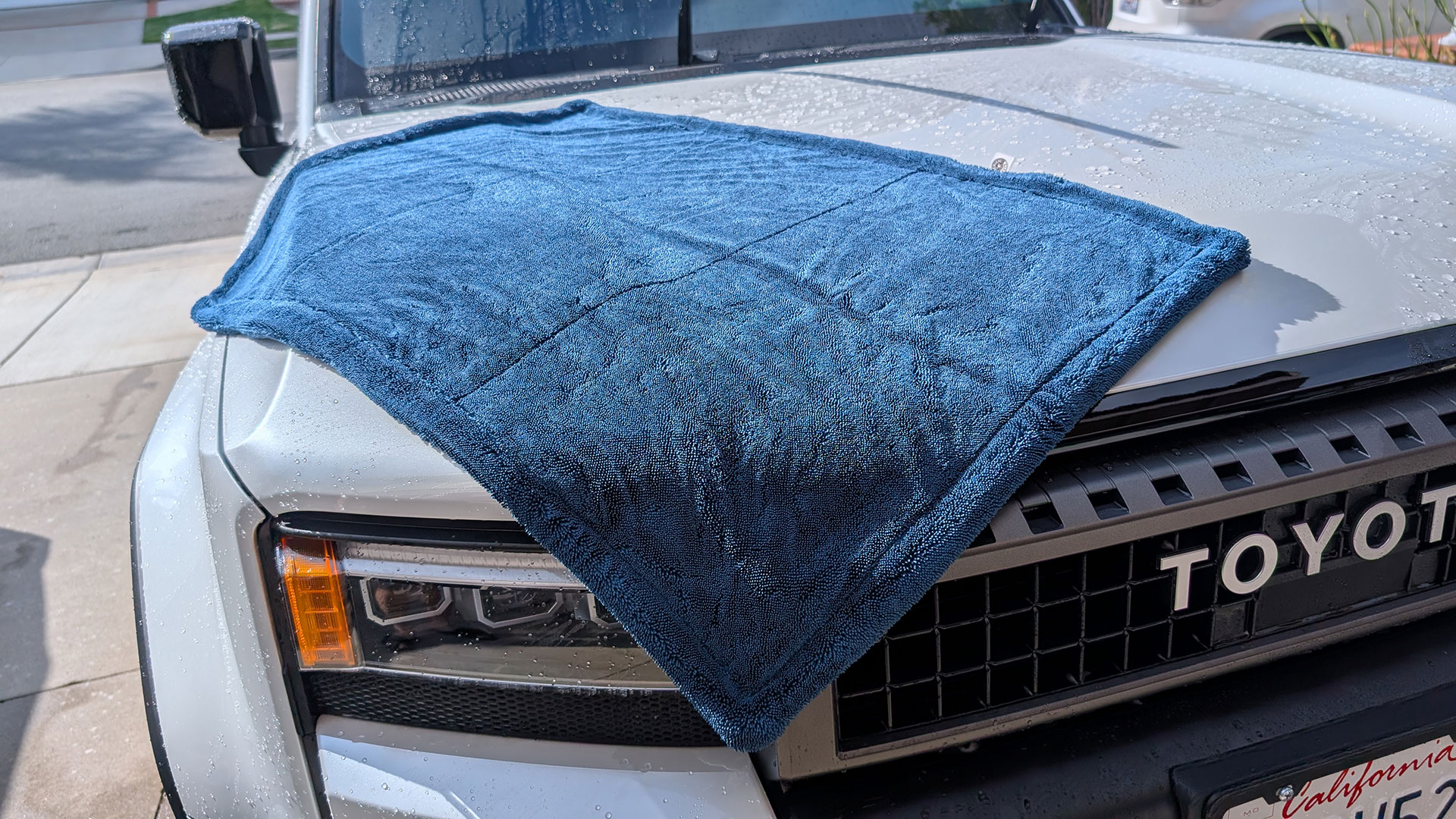 Chemical Guys Megalodon Drying Towel | Photo credit: Jason Siu / FlatSixes