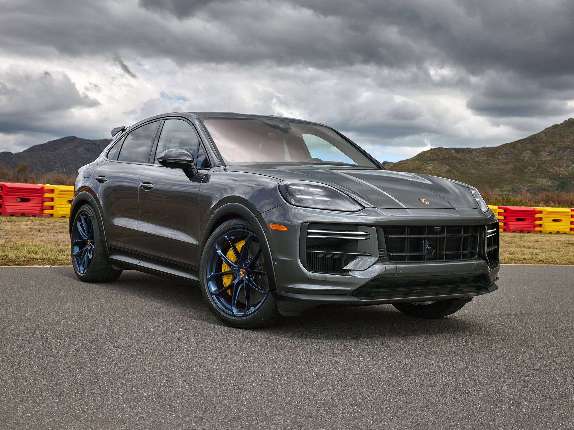 2024 Porsche Cayenne unveiled with more than just a facelift